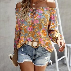 Sold out    Restock arriving soon !New floral print off shoulder top